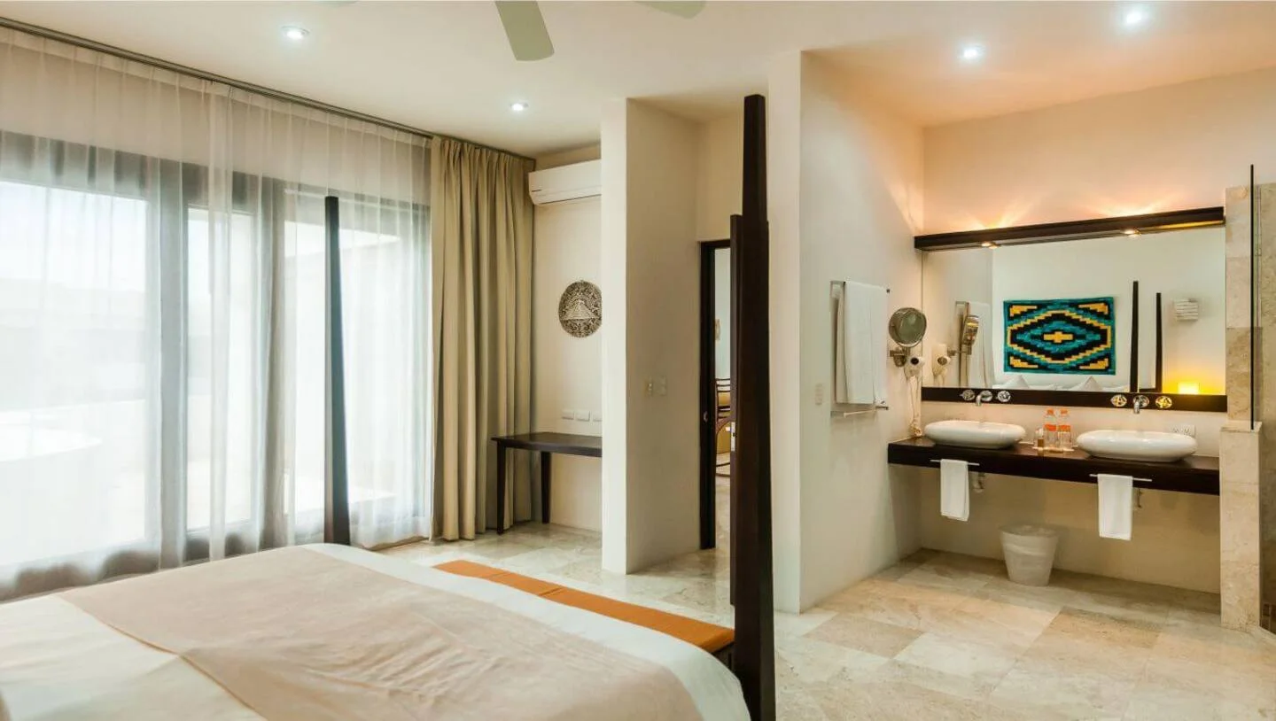 A302-1-bedroom-bedroom-1-4