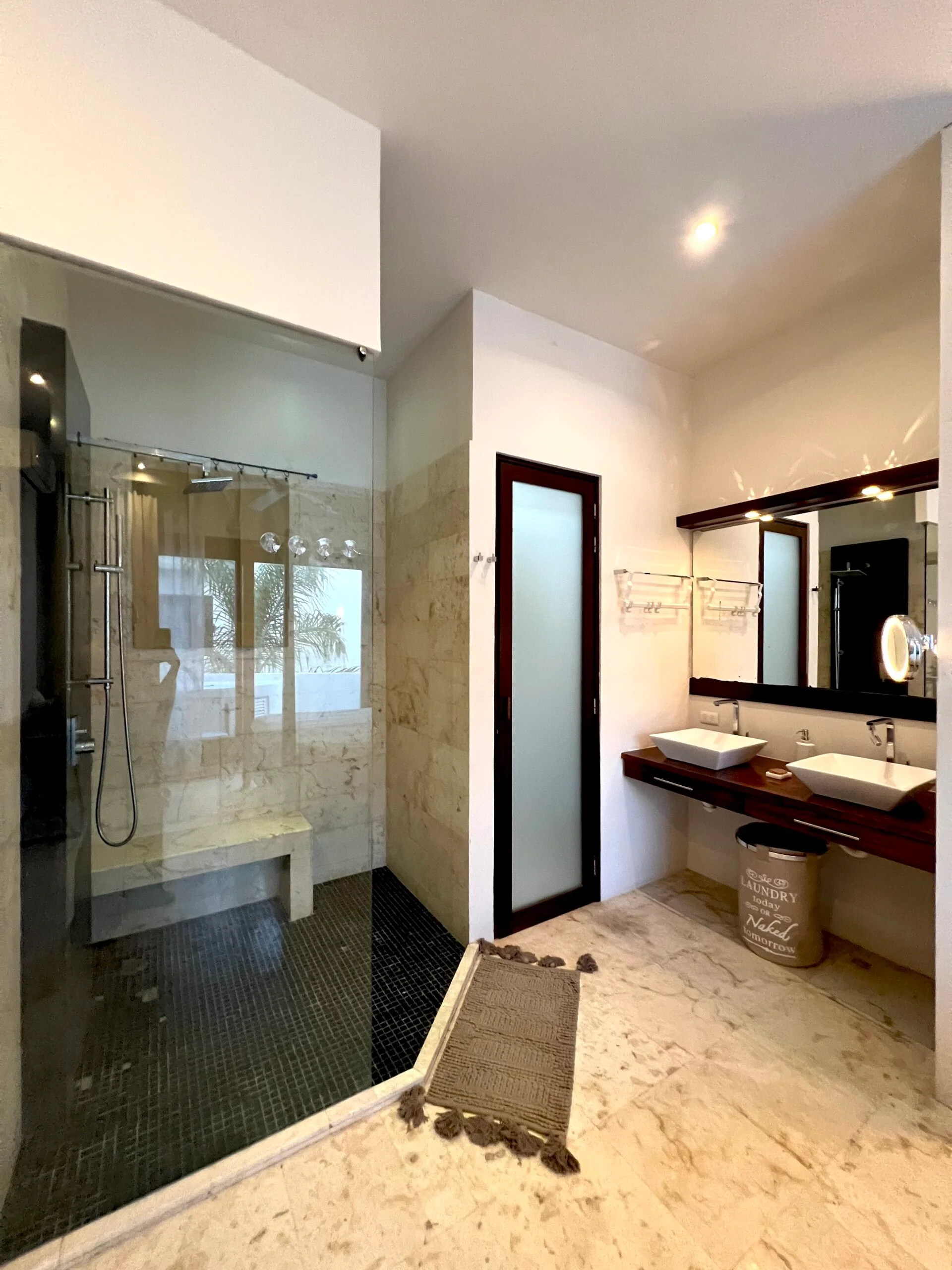 B303-Intima-bathroom-scaled